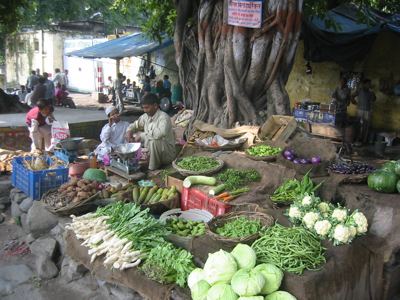 roadside vegetable dealer, Haldwani